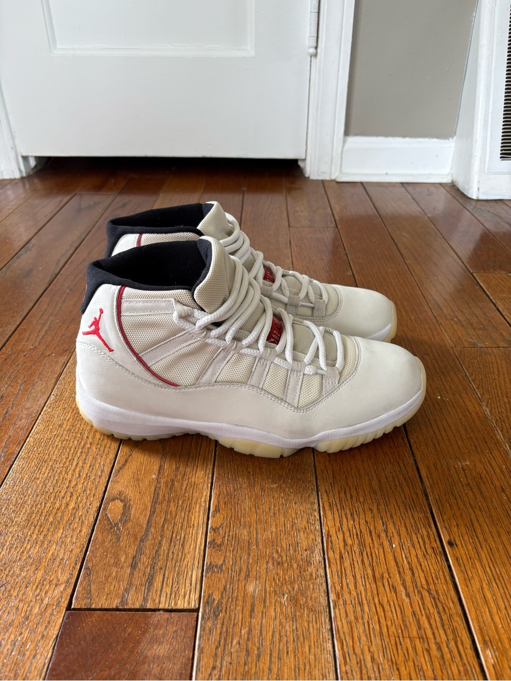 Air Jordan 11 Retro 'Platinum Tint'